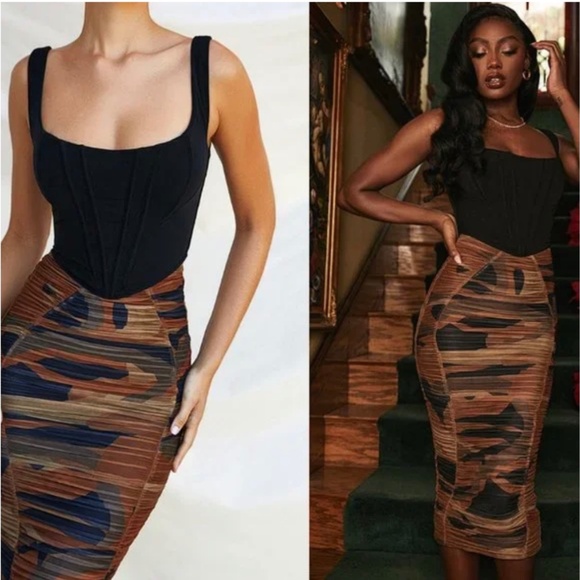 House of CB Tops - NWOT House of CB 'Ninetta' Black Mesh Corset